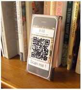 QR code et iPhone en carton pour Hatim, Pichu71 on Flickr